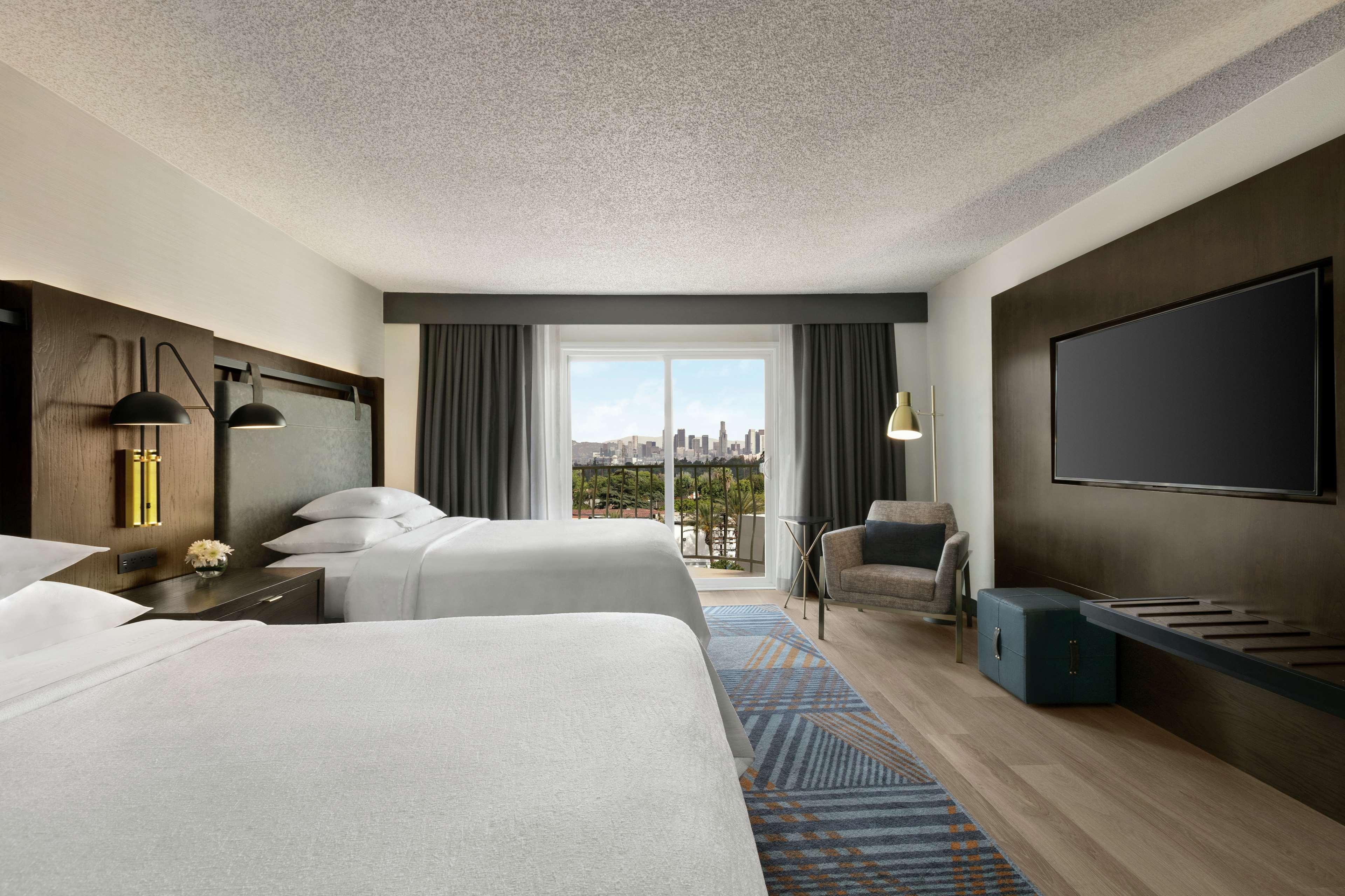 Embassy Suites By Hilton Los Angeles Downey Esterno foto