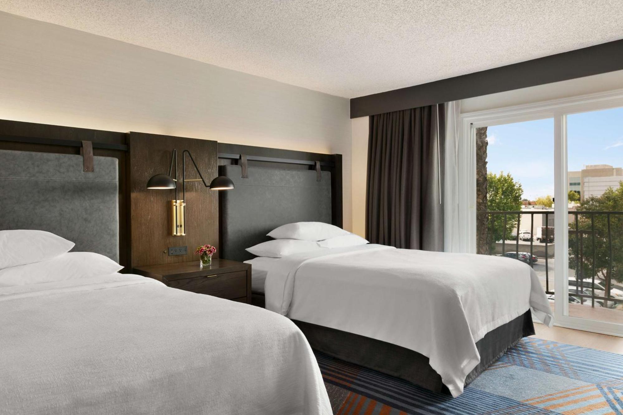 Embassy Suites By Hilton Los Angeles Downey Esterno foto