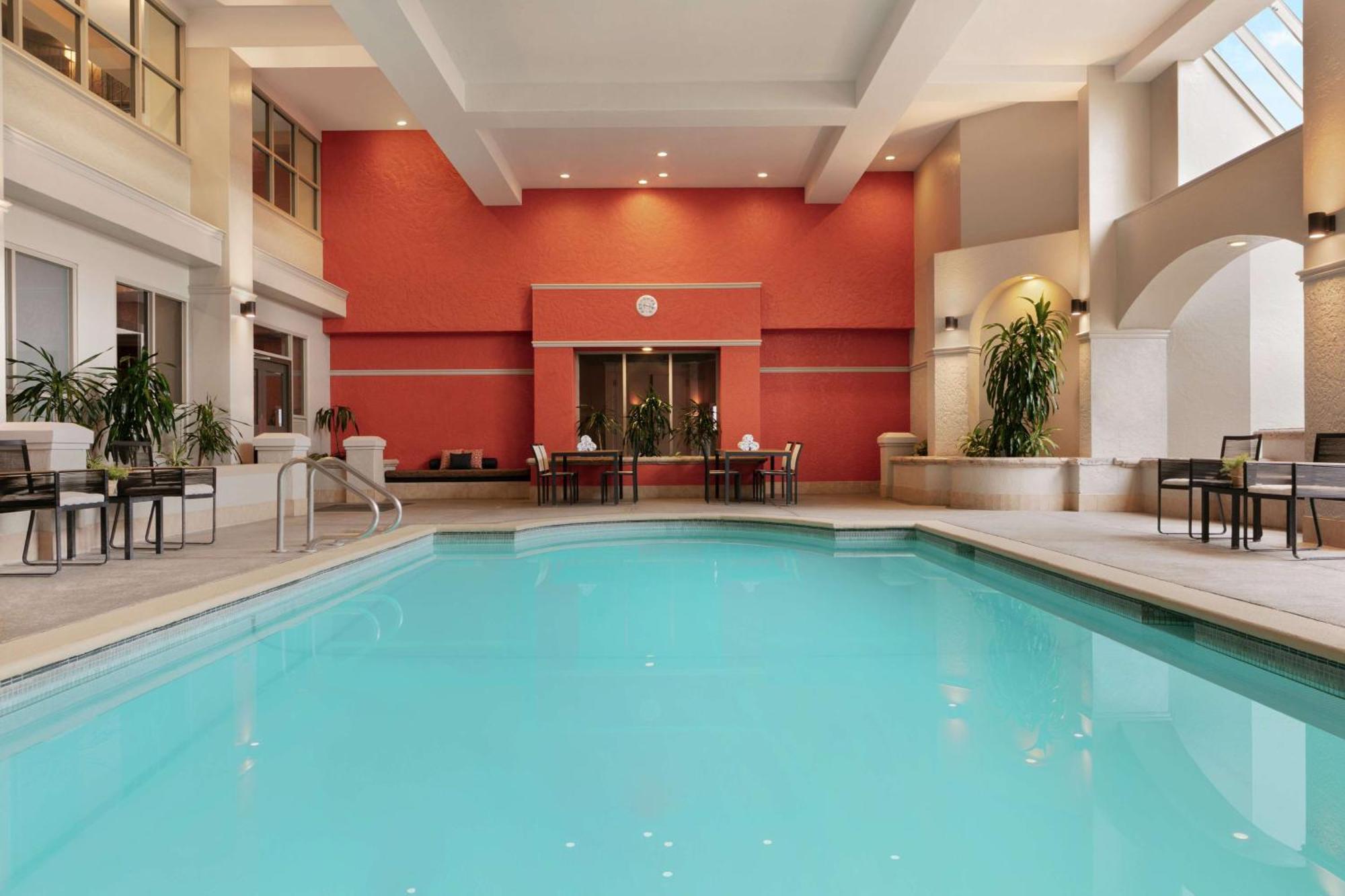 Embassy Suites By Hilton Los Angeles Downey Esterno foto